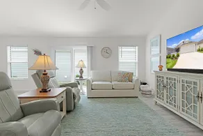 Luxurious 2 Bedroom Villa - Image 5