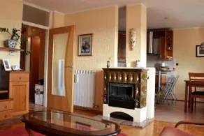 Sunny seaview 2-bedroom apt near the seaside - Image 4