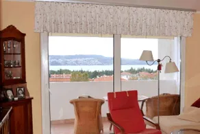 Sunny seaview 2-bedroom apt near the seaside - Image 2