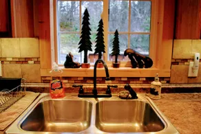 Beautiful Cabin, Great Outdoor Space, EV charger - Image 4