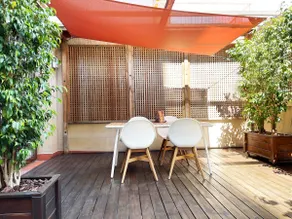 Quiet terrace in Barcelona's Eixample - Image 5