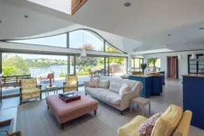 Pool, hot tub & water access nr Dartmouth - Image 2
