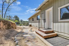 Country Living with Cozy Luxury 2 Bedrooms/1 Bath - Image 5