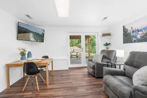 Spacious Traveler's Hideaway Ideal For Long Stays - Image 2