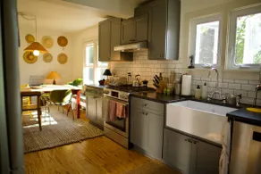 Cozy/sunny village house- walking distance to town - Image 3