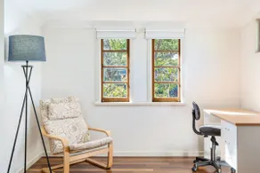 Scarness Cottage - Serene Queenslander by the Sea - Image 3
