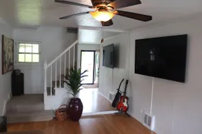 The Lee Reynolds House - Image 2