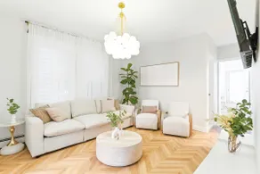 Stylish & Spacious NYC Getaway! - Image 2