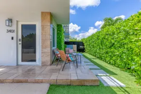 Walk to Coral Gables | Stylish Home & Sleeps 8! - Image 4
