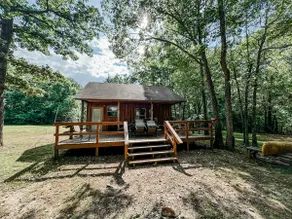 Cabin in Gilbert, Arkansas - Image 2