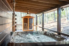 Aska's Cozy Corner Cabin - Image 2
