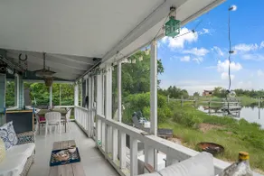 Sag Harbor Village Waterfront Cottage - Image 3