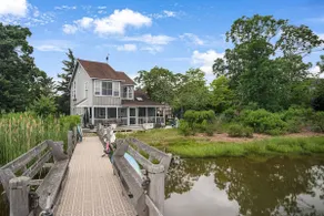 Sag Harbor Village Waterfront Cottage - Image 5