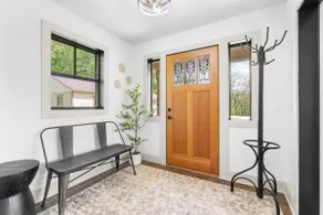 4BR Modern Home, Hot Tub, Fire Table & Family Room - Image 3
