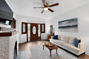 Lovely Historic 2bd/1ba home across from park, AC - Image 5