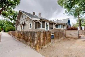 Lovely Historic 2bd/1ba home across from park, AC - Image 2