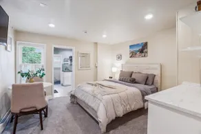 Dean Street's Lower Deck House! - Image 2