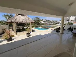House on the cliff - Image 3