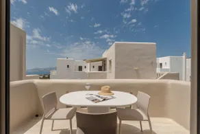 Sea La Vie Apartment, Steps from the Beach - Image 2