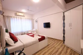 Bright 2 BR Suite + Wi‑Fi & Breakfast - Image 5