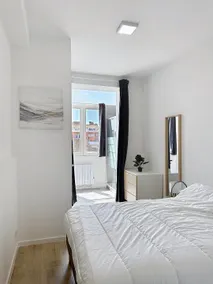 Elegant one bedroom apartment - Image 5