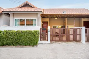 The Ville Pool Villa Jomtien / 3 BR 6-8 Persons - Image 5