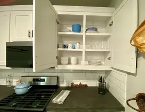 Downtown Guesthouse Getaway - Image 5