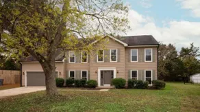 4BR, Hwy 5 min, Food 3 min, CLT 20 min, Sleeps 13 - Image 3