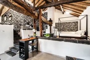 Charming Wine Press Between Mount Etna & The Sea - Image 5