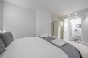 Notting Hill Oasis with A/C - Image 4