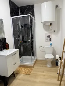 Small central apartment - Image 5