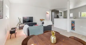 Brand new townhouse in the center with a lovely roof terrace - Image 4