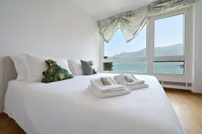Luxury Lake View Motta Apartment in Lugano - Image 2