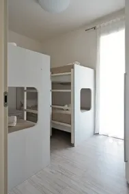 Modern oasis with swimming pool within walking distance of the sea - Image 4
