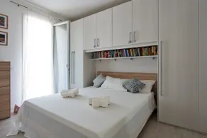 Modern oasis with swimming pool within walking distance of the sea - Image 3