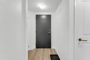 Entire 1BR Apartment Brampton | Near Airport - Image 2