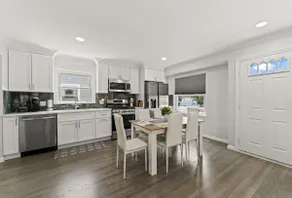 Modern Cozy Retreat - Image 3