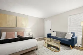 Stylish Studio Steps From Zilker - Image 5