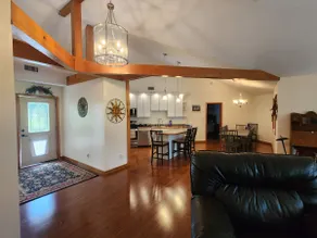 Crystal River Sleeps 8 with POOL - Image 4