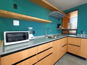Suite 2 rooms with Arch View - Image 4