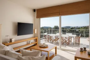 Vouliagmeni Exclusive Residence - Image 2