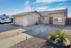 Modern Santee Getaway - Image 2