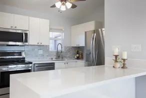 Modern Santee Getaway - Image 5
