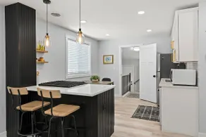 Stylish, Pet-Friendly Downtown Home - Image 4