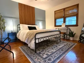 King Bed Retreat • 2 Living Areas • Near Events - Image 3