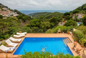 2.4k to Beach Cala Canyelles King/Queen Bed AirCon - Image 2