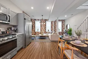 Modern Rooftop Retreat in Heart of Pittsburgh - Image 4