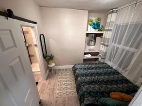 Modern 1 Bed-Theatre, City Stay - Image 4
