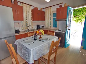 Polidoros vintage house 3 bedroom 2 bathroom - Image 5