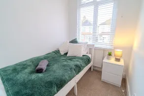 Stylish Southend Stay - Image 2